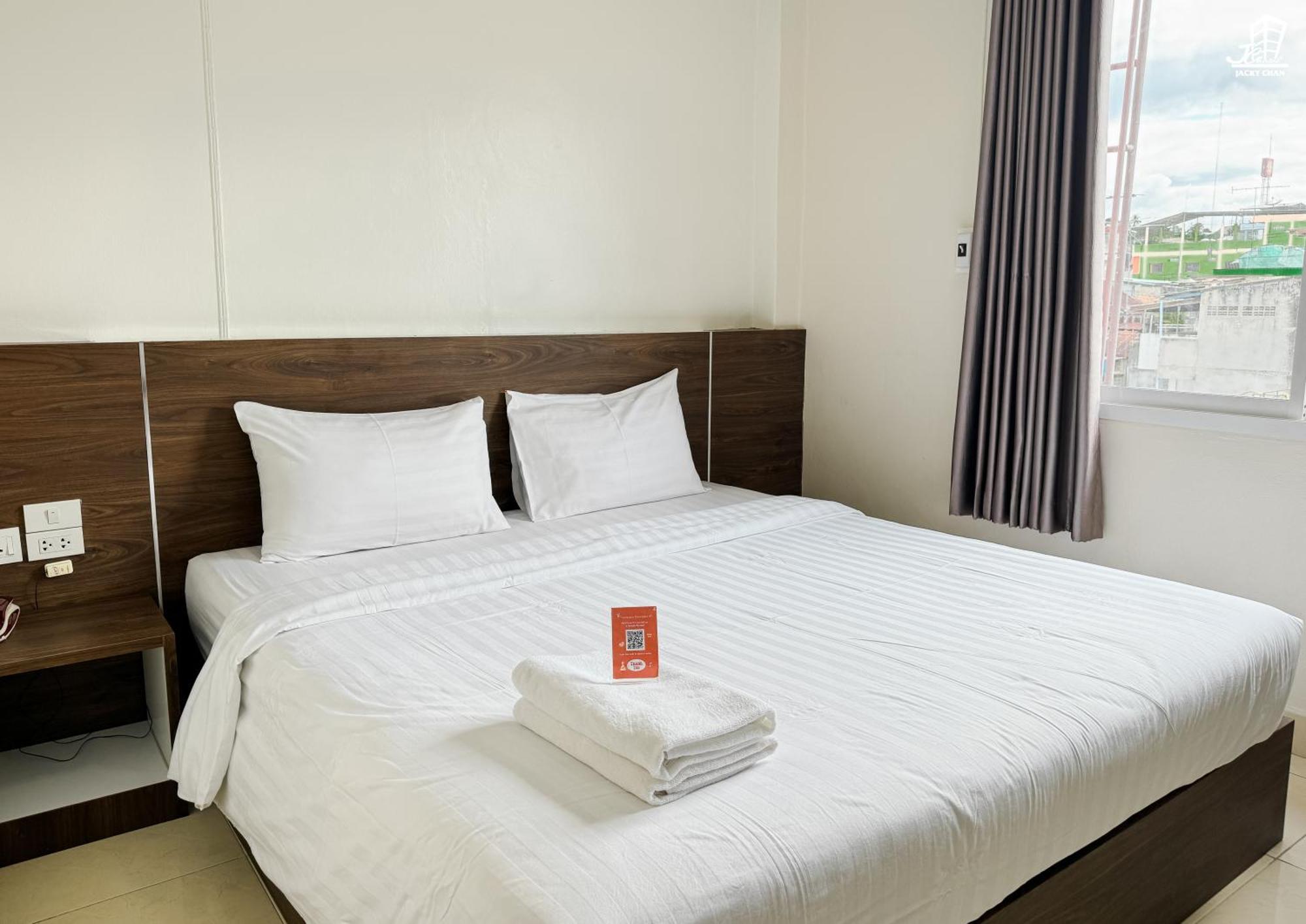 Jacky Chan Hotel Betong Exterior foto