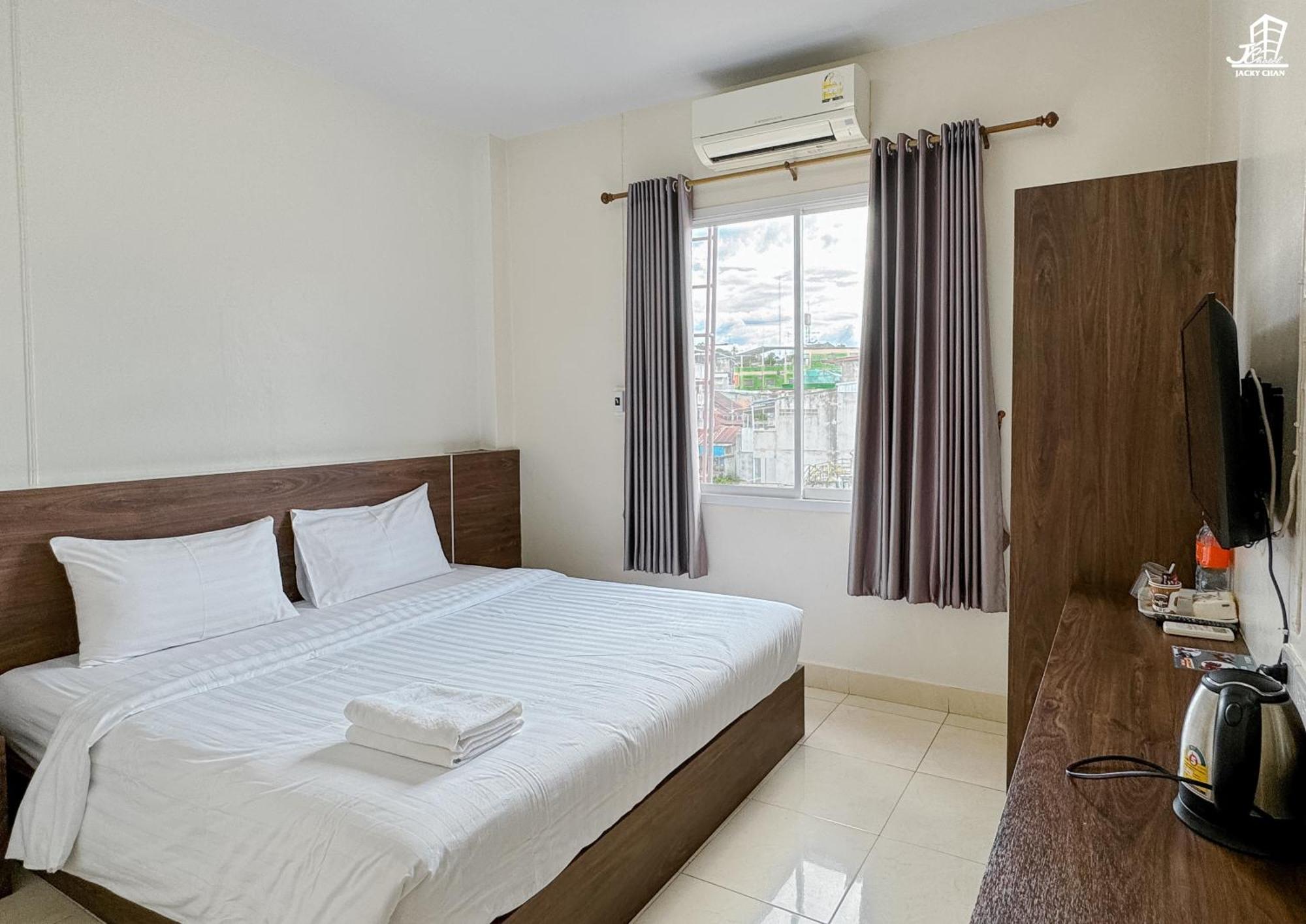 Jacky Chan Hotel Betong Exterior foto